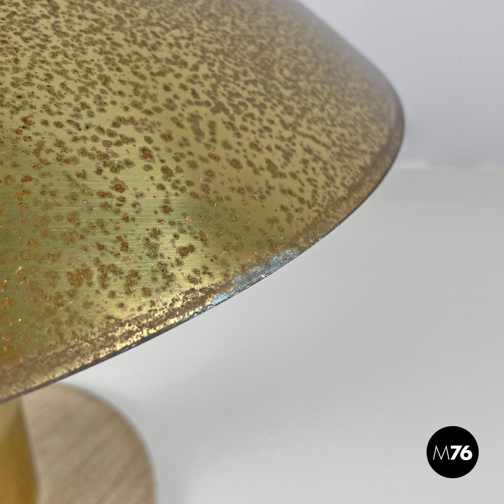 Italian modern golden brass table lamp with a round beige marble base, 1970s