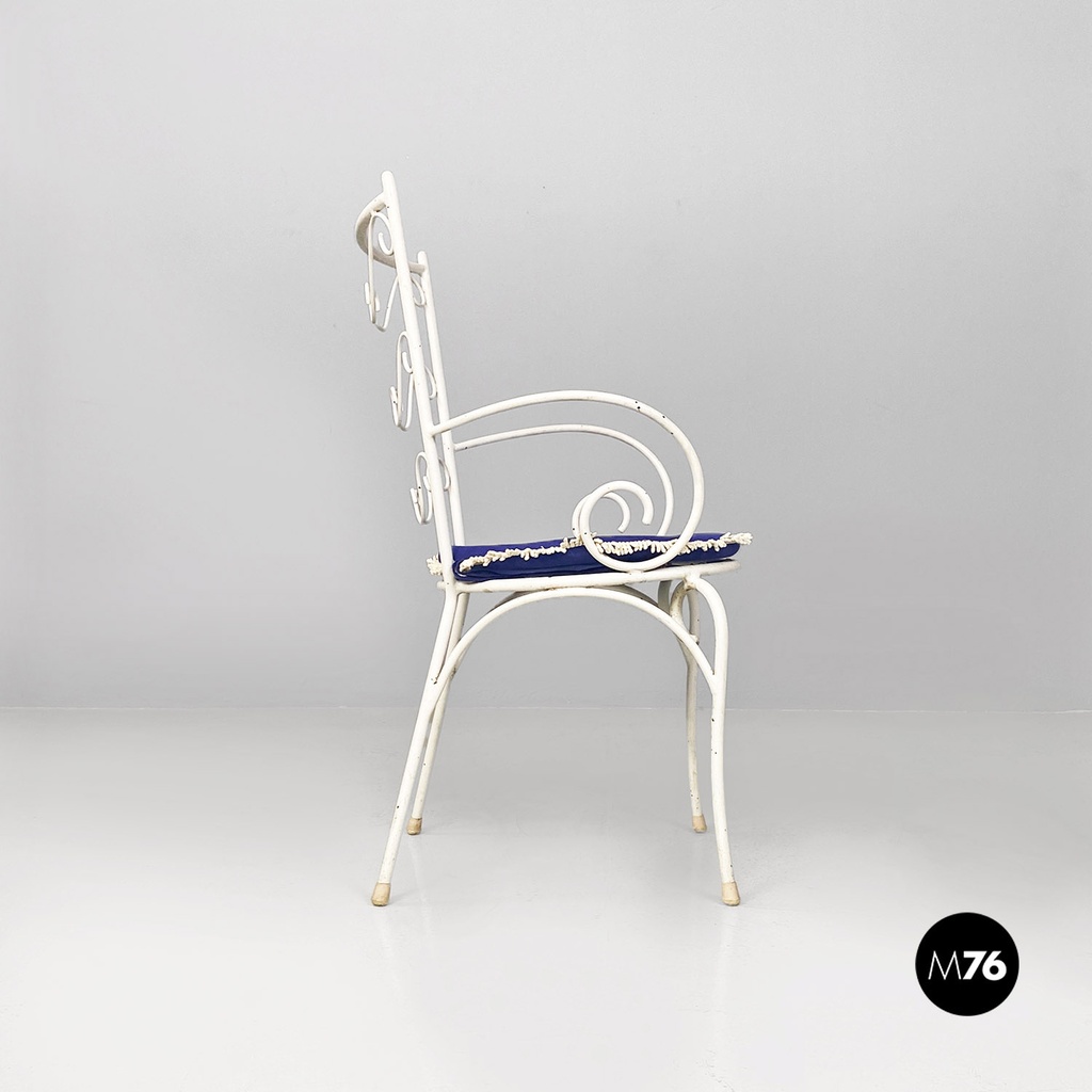 Italian mid century modern white iron garden chairs with blue pillows, 1960