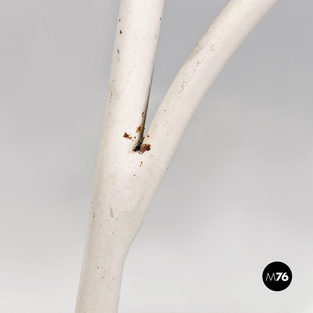 Italian mid century modern white iron garden chairs with blue pillows, 1960