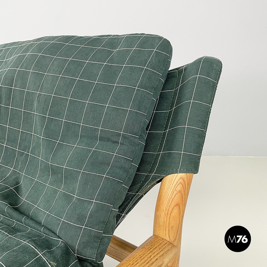 8 poltrona verde bassa.jpg