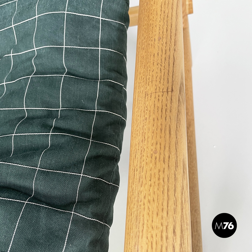 10 poltrona verde bassa.jpg