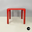 Italian space age Plastic Dining table Stadio by Magistretti for Artemide, 1970s
