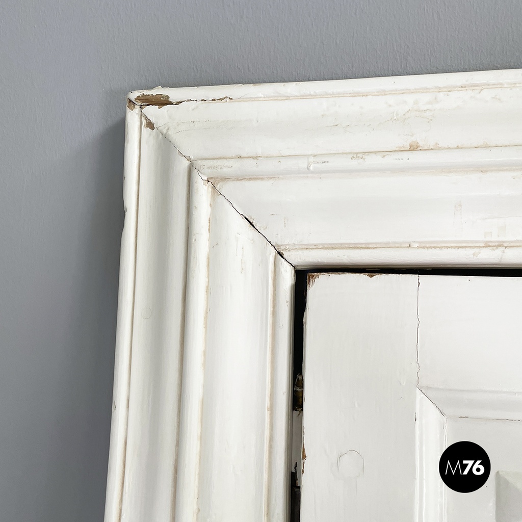 Italian Double swing door entirely in white wood, early 1900s