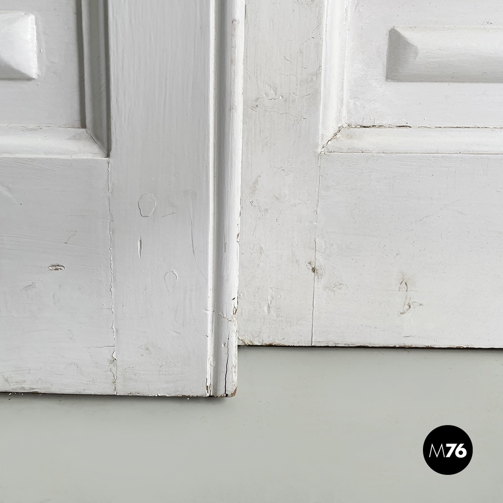 Italian Double swing door entirely in white wood, early 1900s