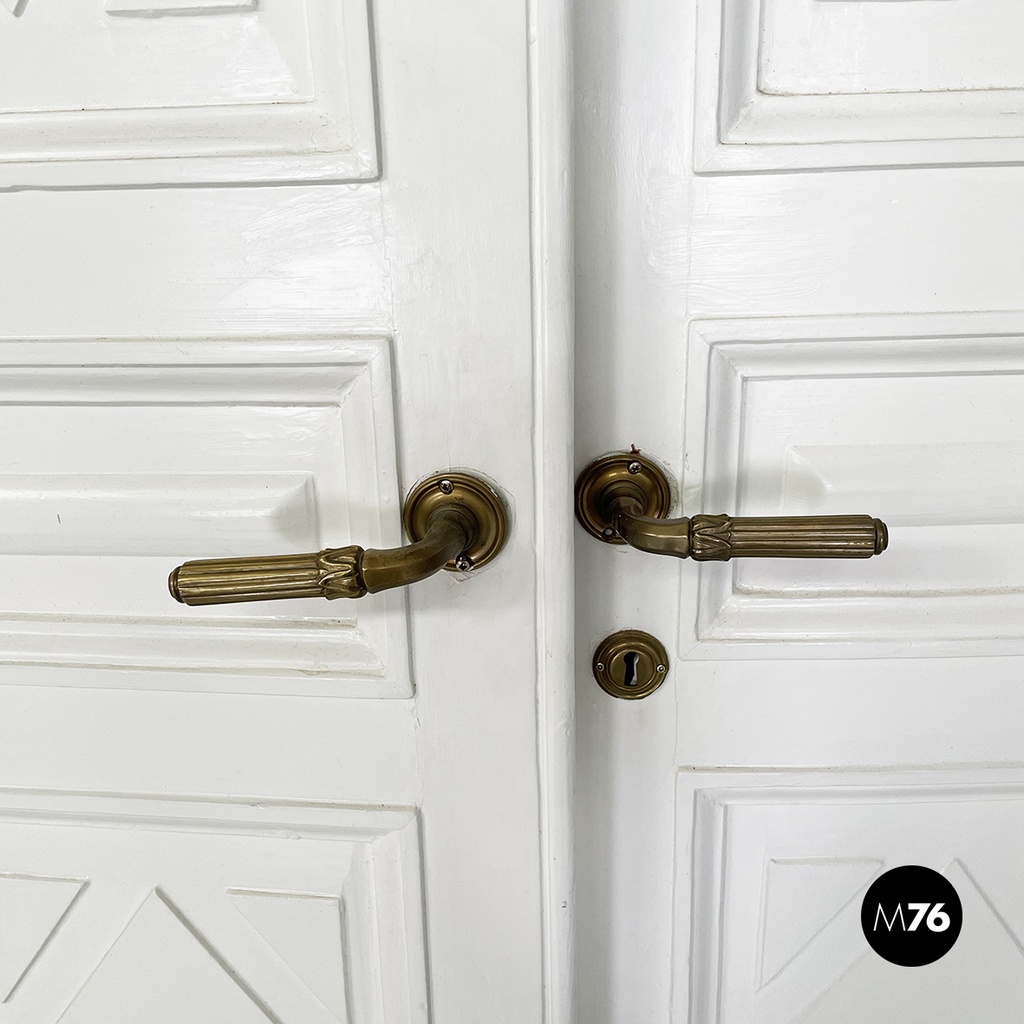 Italian Double swing door entirely in white wood, early 1900s