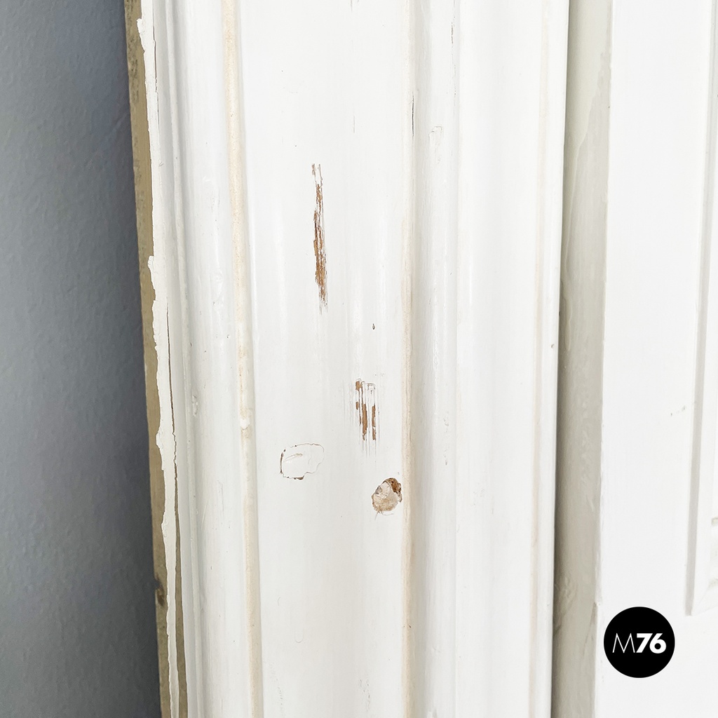 Italian Double swing door entirely in white wood, early 1900s