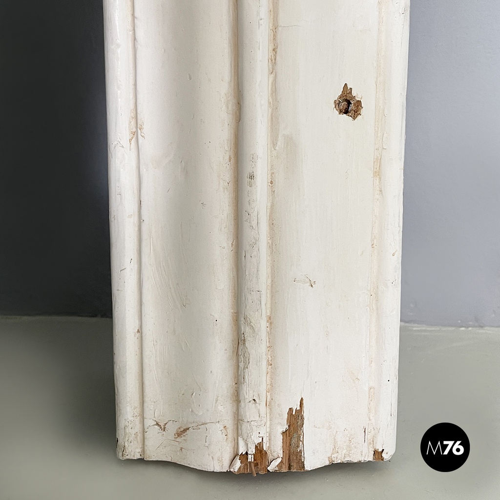 Italian Double swing door entirely in white wood, early 1900s