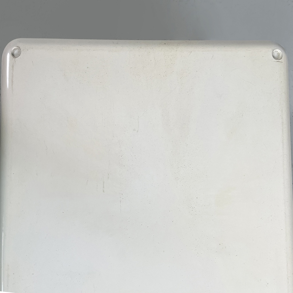 Italian space age Plastic coffee table Demetrio 45 by Magistretti Artemide 1970s