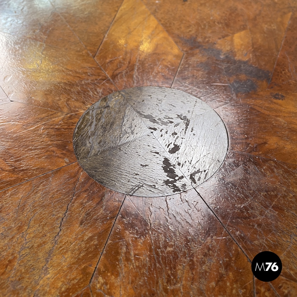 Italian antique wooden round coffee table with inlay decorations, early 1900s