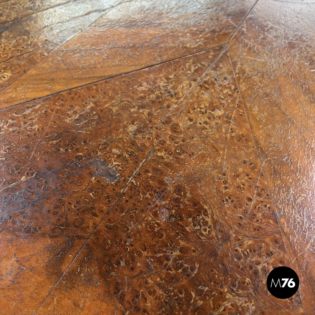 Italian antique wooden round coffee table with inlay decorations, early 1900s