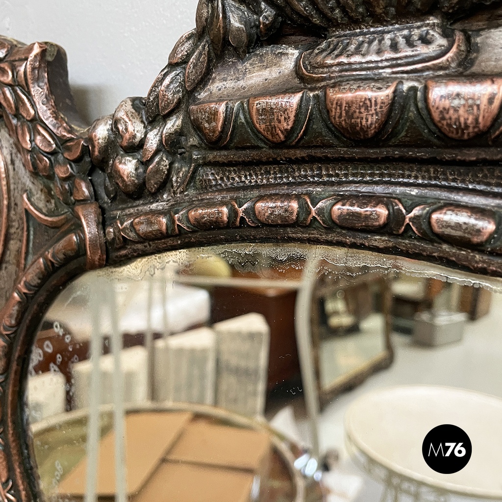 Italian finely crafted oval wall mirror in silvered copper, early 1900s