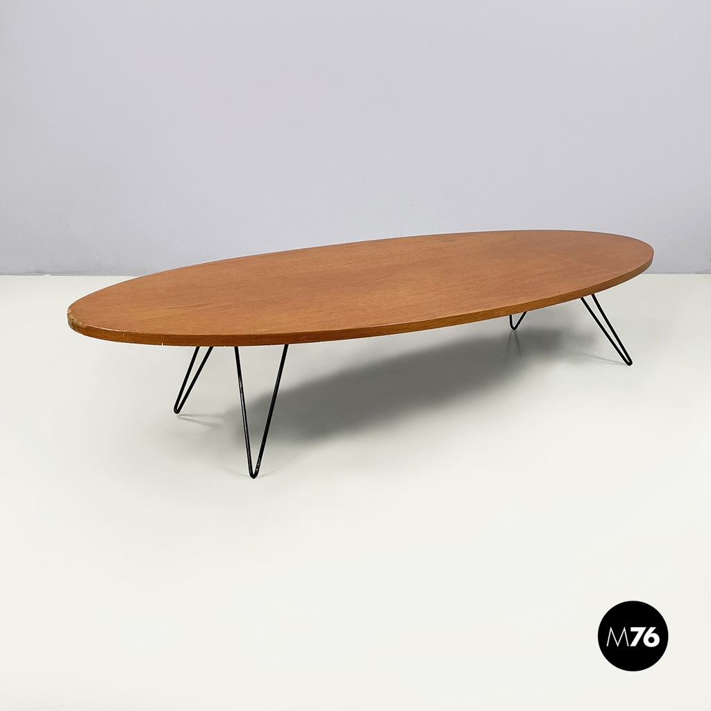 Italian mid-century modern Oval coffee table in wood and black metal, 1960s