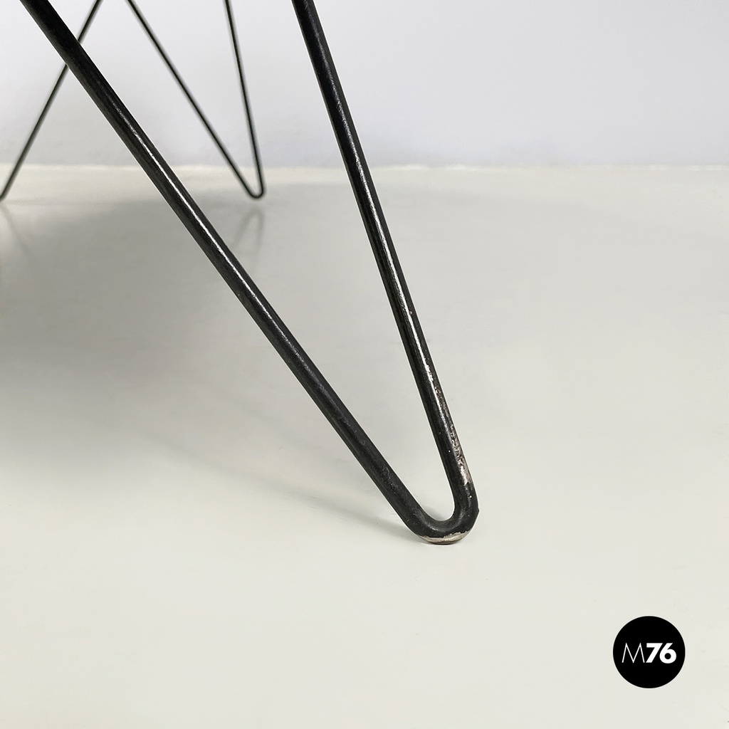 Italian mid-century modern Oval coffee table in wood and black metal, 1960s