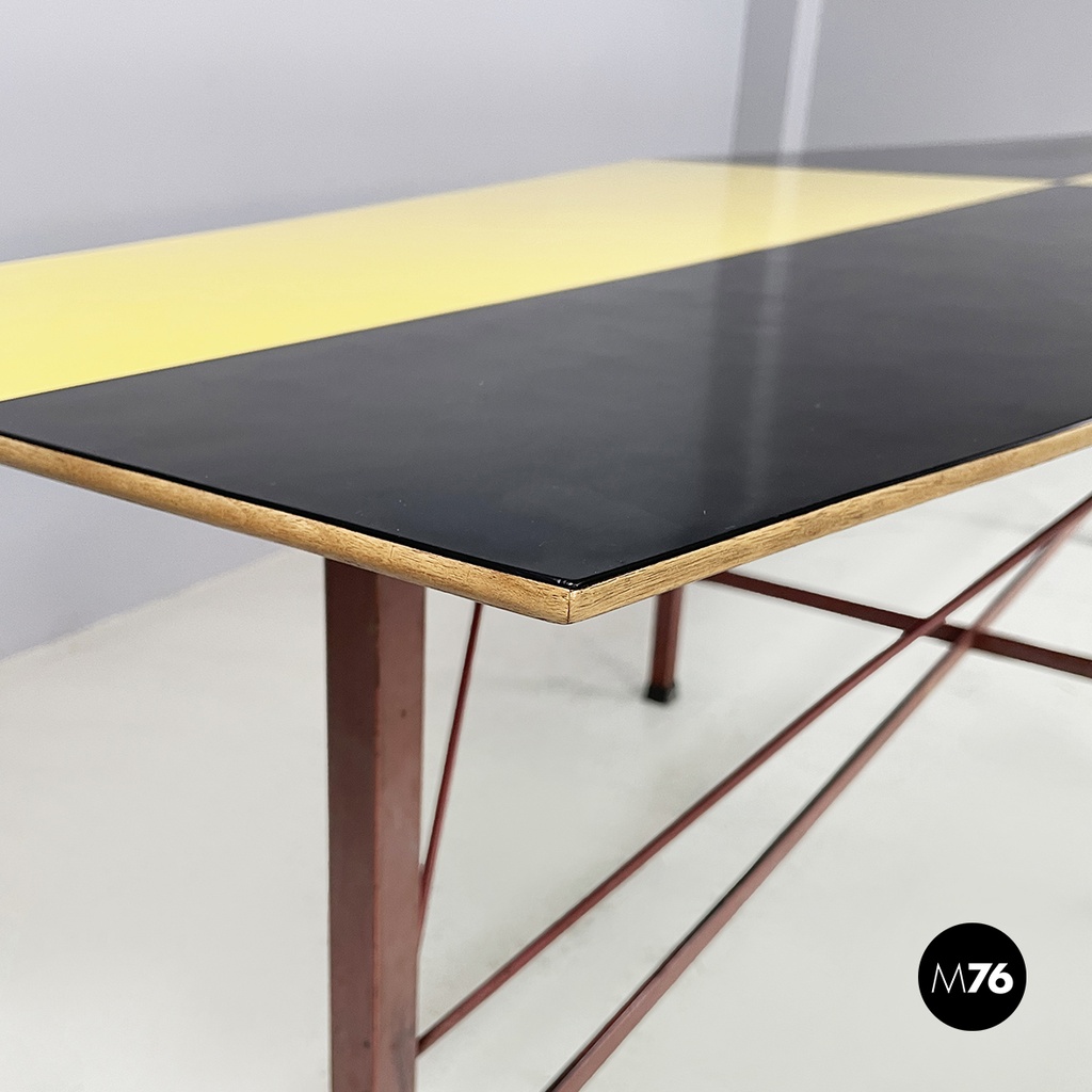 Italian mid-century modern Dining table in wood, formica and iron, 1950s