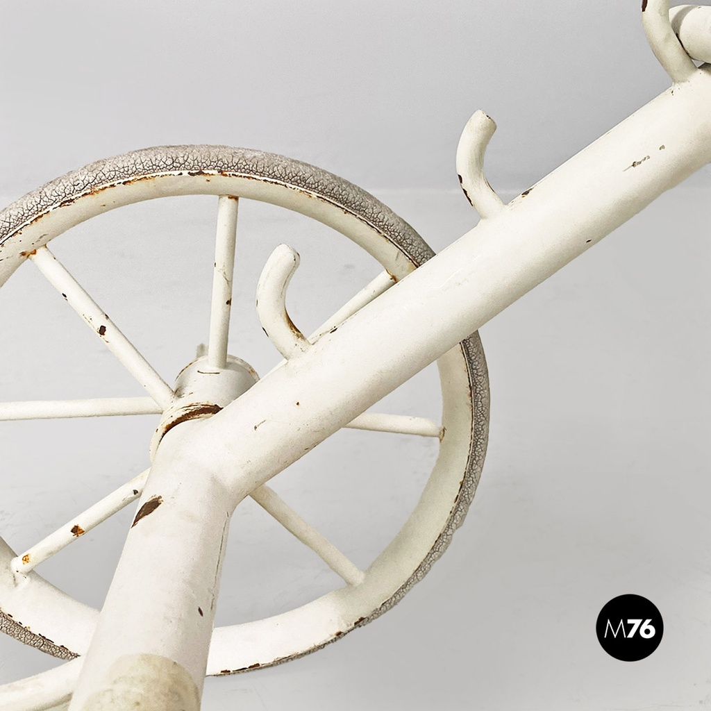 Sedia a sdraio in ferro bianco, 1960 ca.