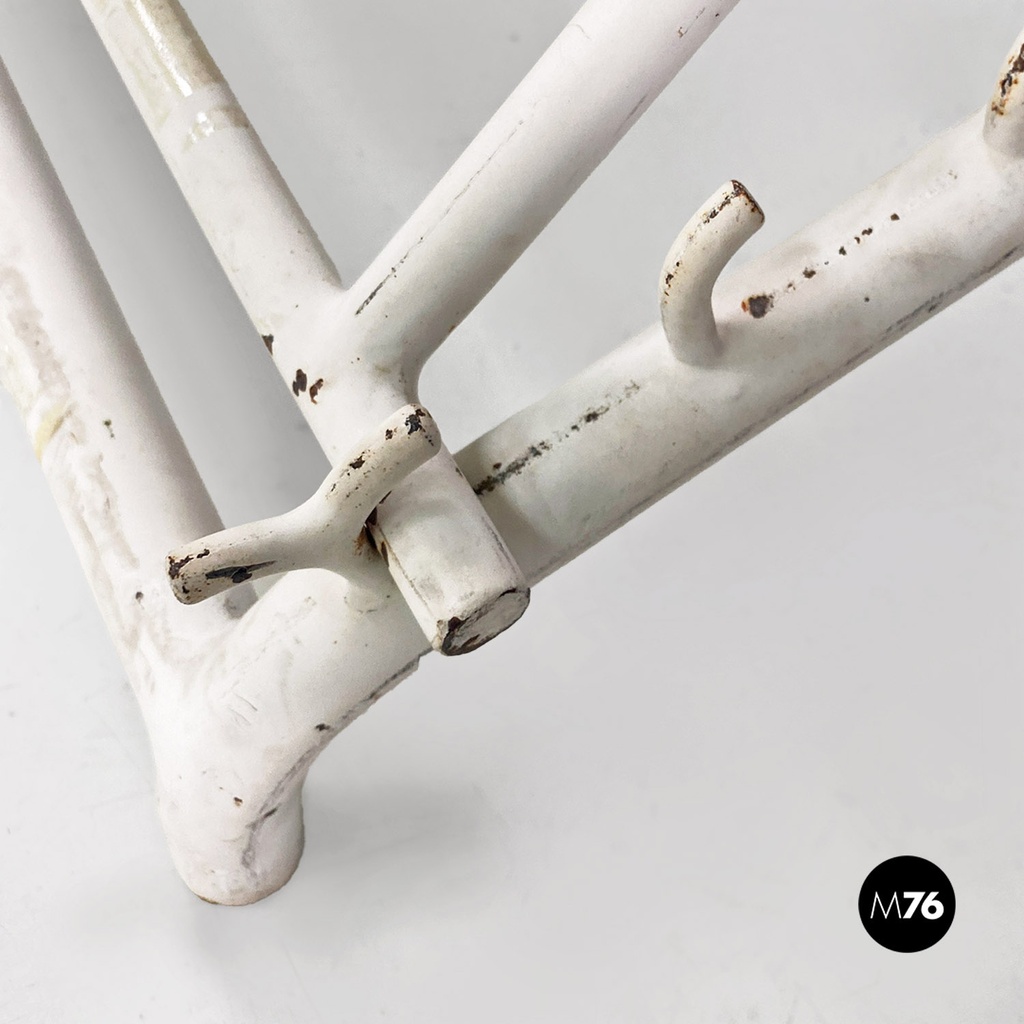 Sedia a sdraio in ferro bianco, 1960 ca.