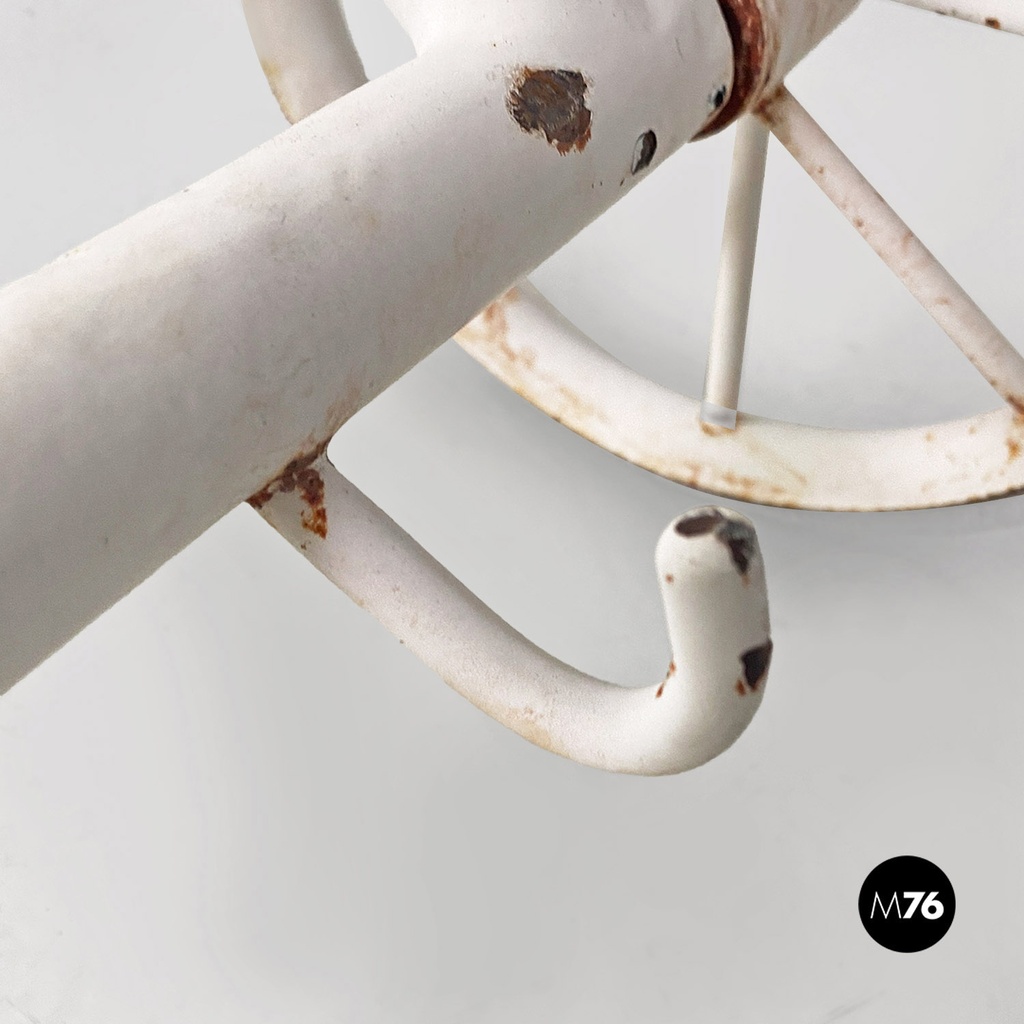 Sedia a sdraio in ferro bianco, 1960 ca.