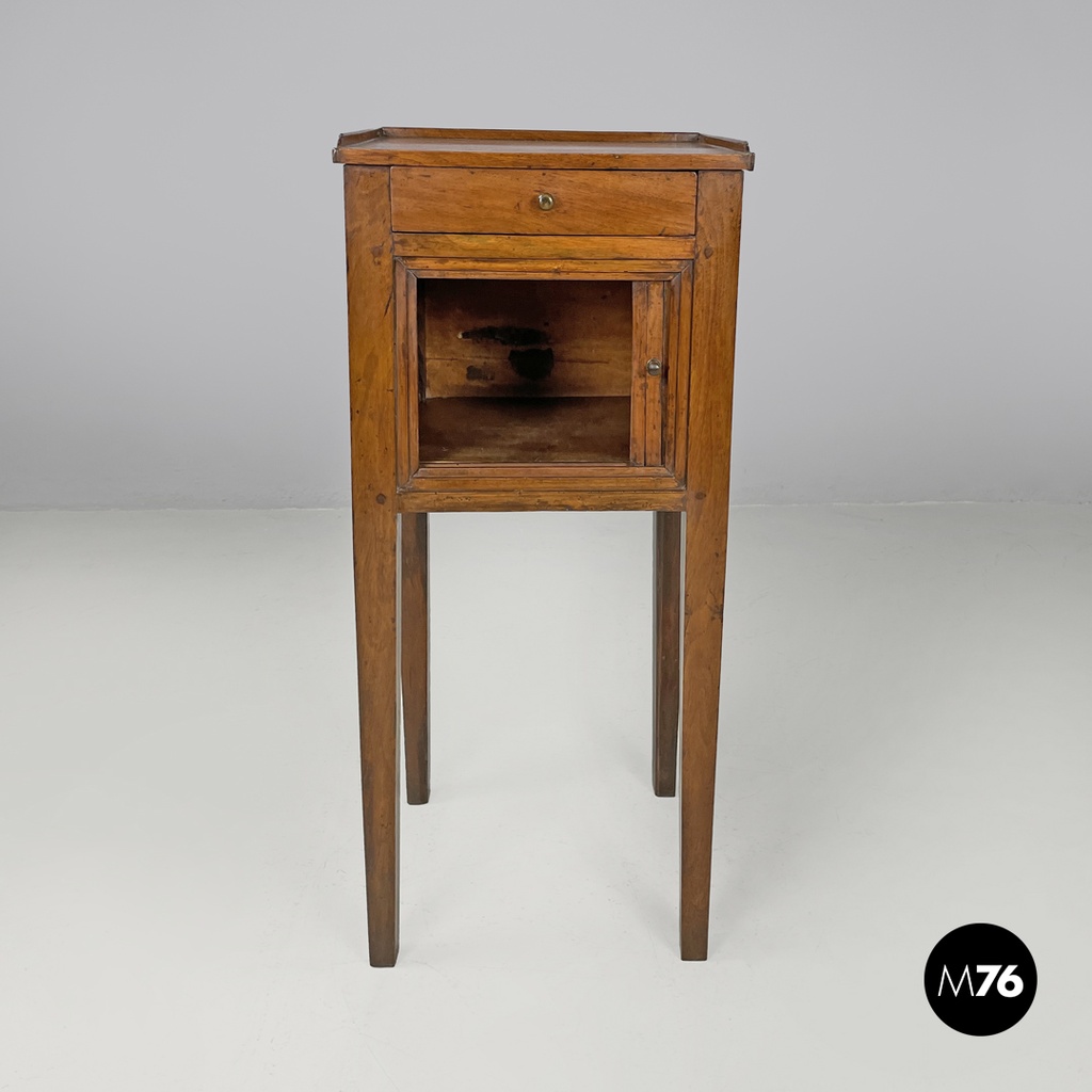 Comodino in legno, primi del 1900 ca.