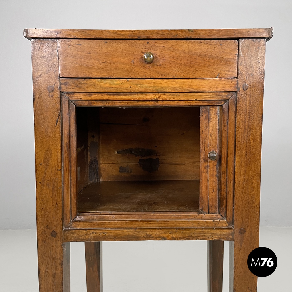 Comodino in legno, primi del 1900 ca.