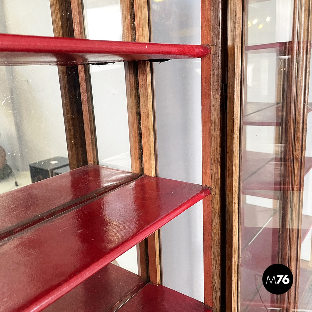 Vetrine in legno, 1800 ca.