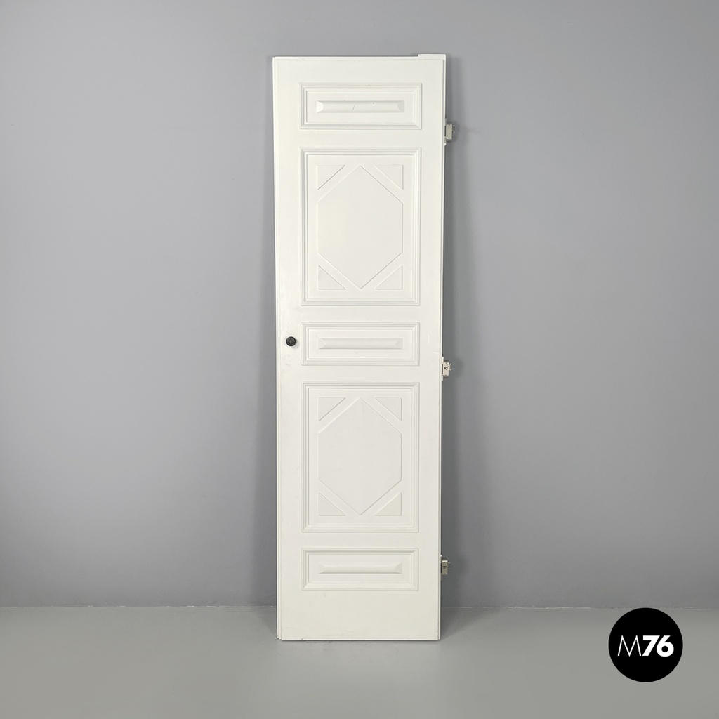 Porta in legno bianco decorato, 2000 ca.