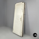 Porta con stipite in legno bianco, primi del 1900 ca.