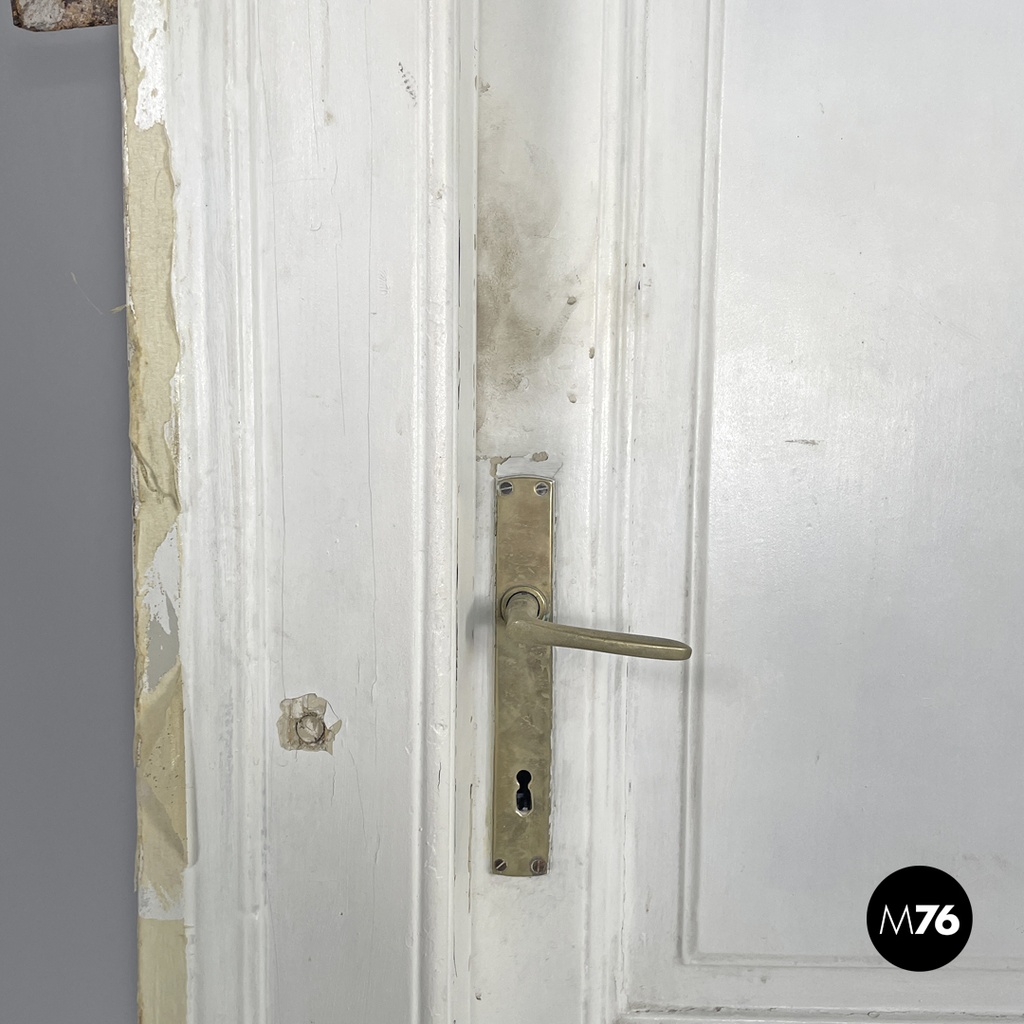 Porta con stipite in legno bianco, primi del 1900 ca.