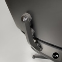 Poltrona e pouf 670 671 di Charles e Ray Eames per ICF, 1970 ca.