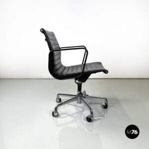 Sedia da ufficio EA108 di Charles e Ray Eames per ICF, 1970 ca. 
