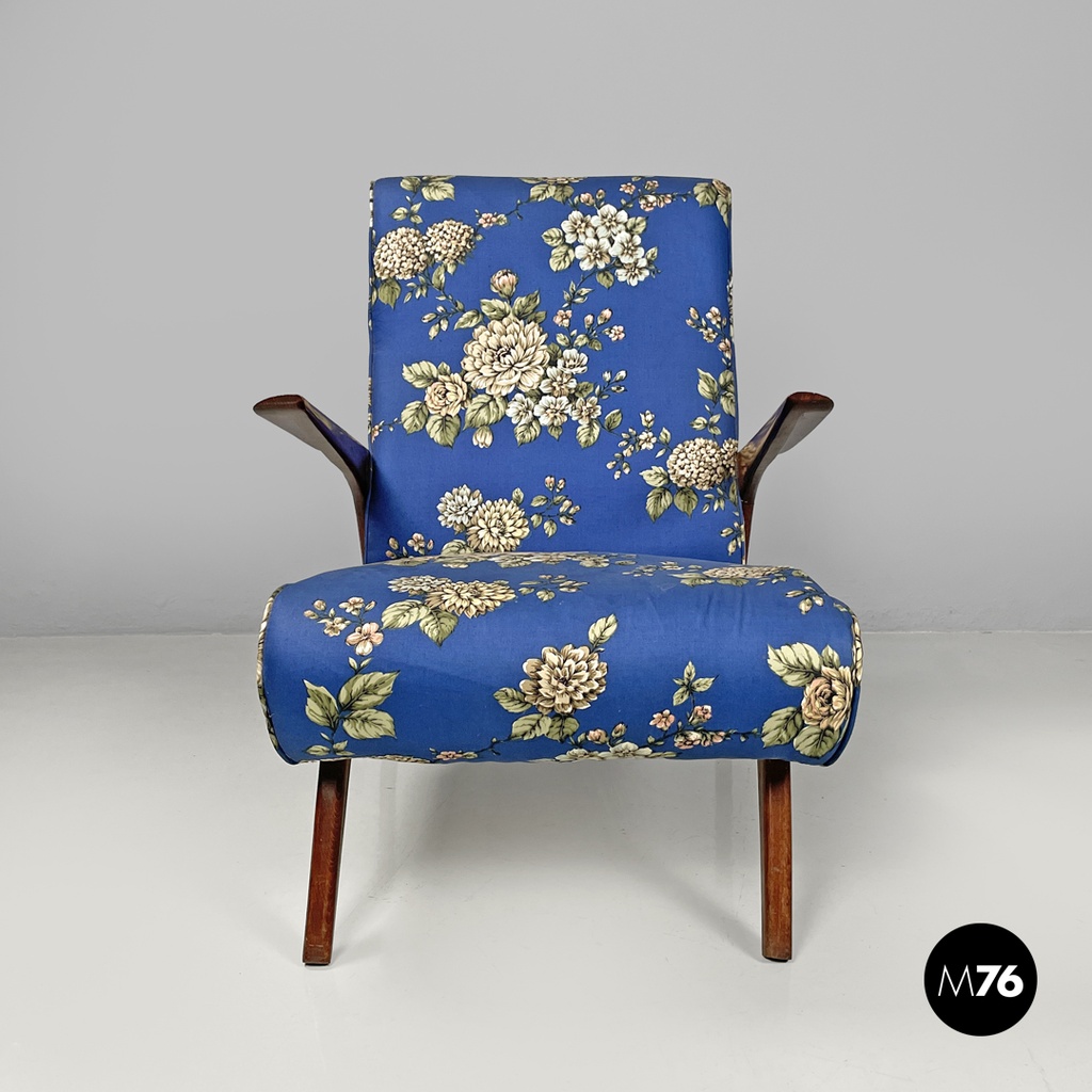 Poltrona con tessuto blu floreale, 1950 ca. 