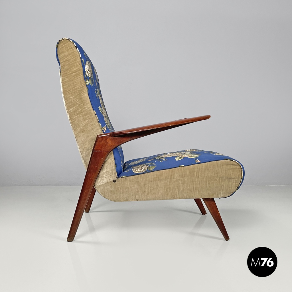 Poltrona con tessuto blu floreale, 1950 ca. 