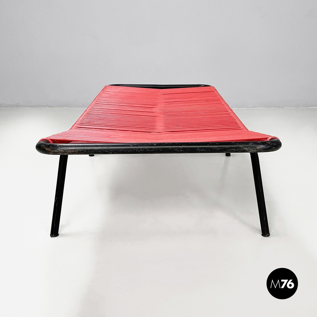 Sdraio in scooby rosso e metallo, 1960 ca.