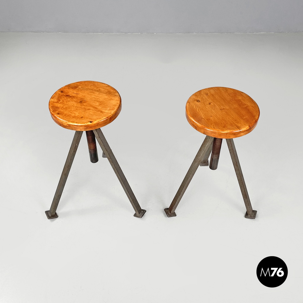 Sgabelli in legno e metallo, 1960 ca. 