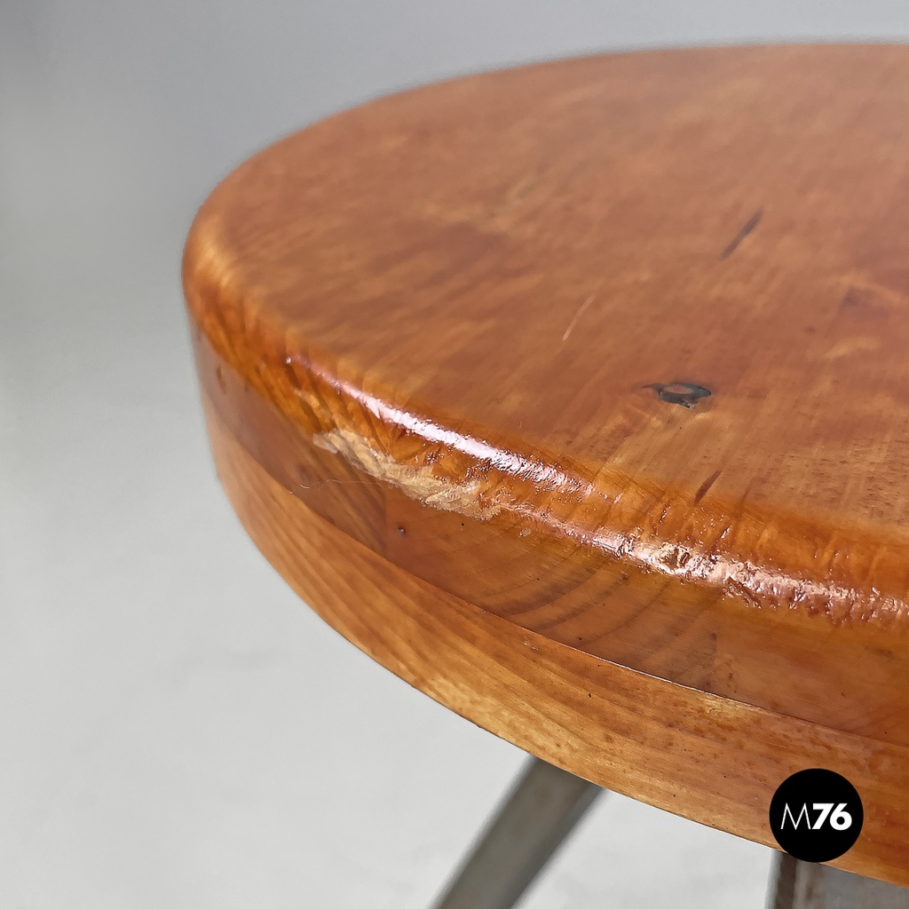 Sgabelli in legno e metallo, 1960 ca. 