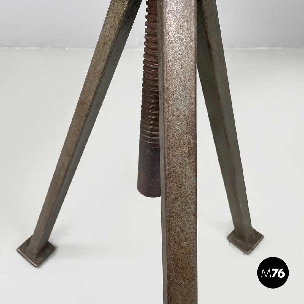 Sgabelli in legno e metallo, 1960 ca. 