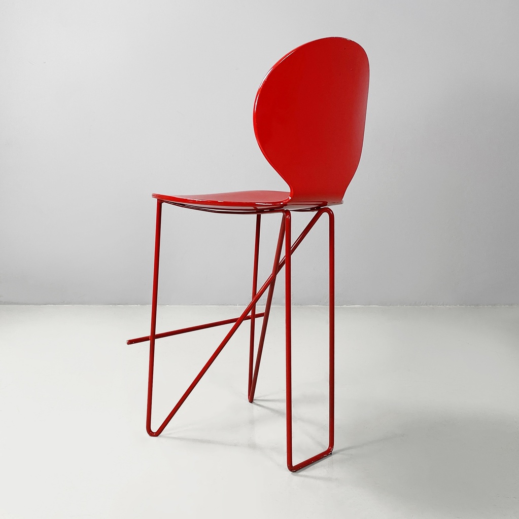 Sgabelli in legno e metallo rosso, 1980 ca.