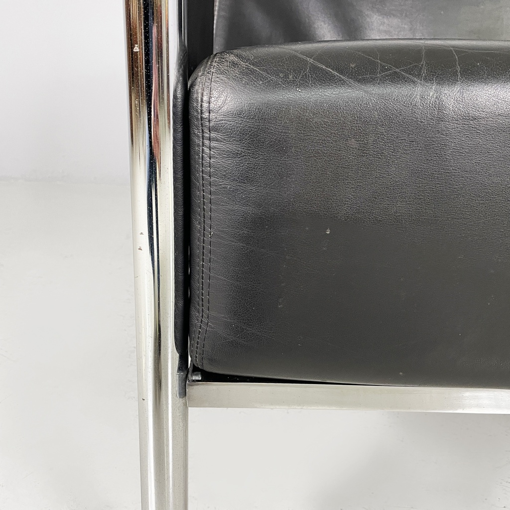 Poltrona in pelle nera e acciaio, 1980 ca.