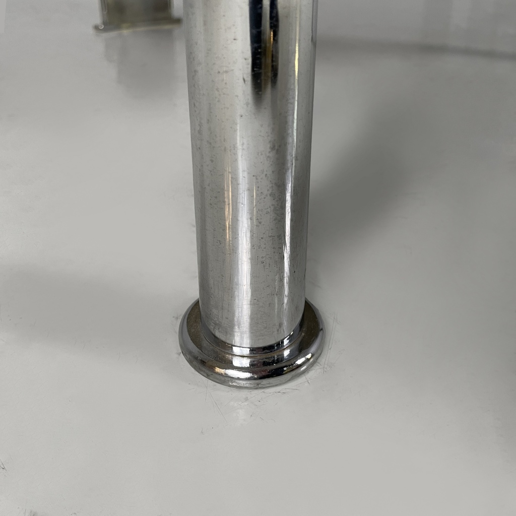 Poltrona in pelle nera e acciaio, 1980 ca.