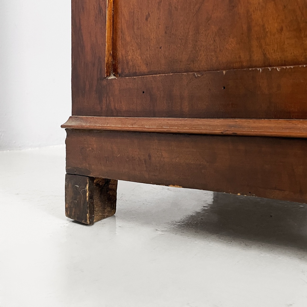 Cassettiera con leggio in legno, 1800 ca.