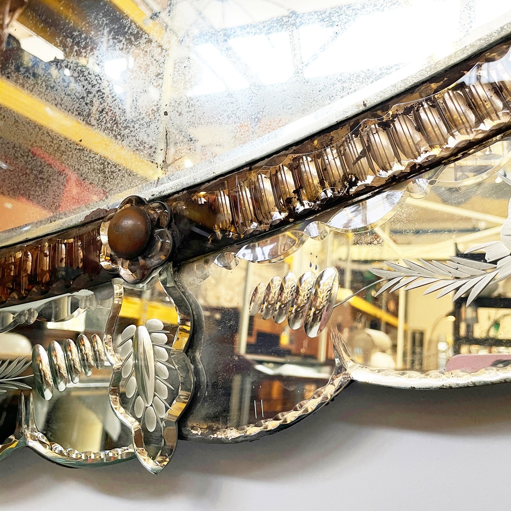 Specchio da parete con acidature, 1900 ca.