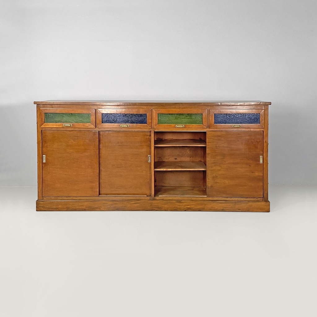 Credenza in legno con vetri colorati, 1930 ca.