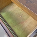 Credenza in legno con vetri colorati, 1930 ca.