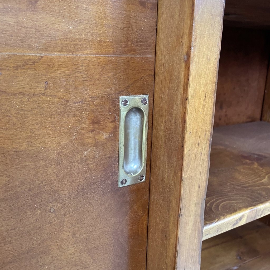 Credenza in legno con vetri colorati, 1930 ca.
