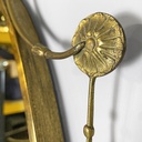 Specchio da parete in ottone con fregi, 1950 ca.