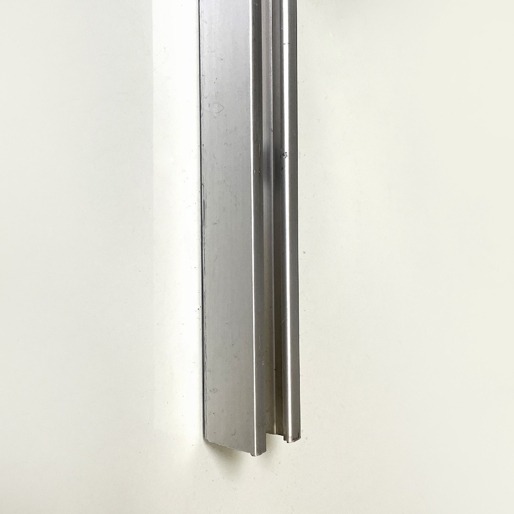 Libreria E22 di Osvaldo Borsani per Tecno, 1970 ca.