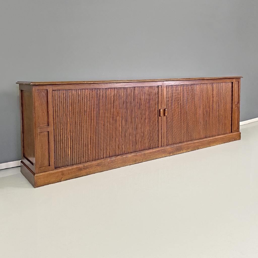 Sideboard in legno con apertura a serrandina, 1920 ca.