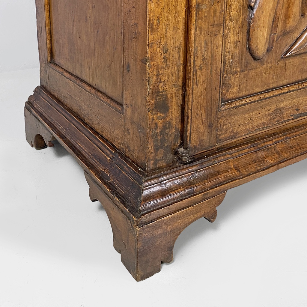 Credenza in legno, fine del 1600 ca. 