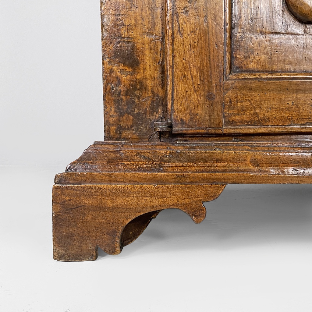 Credenza in legno, fine del 1600 ca. 
