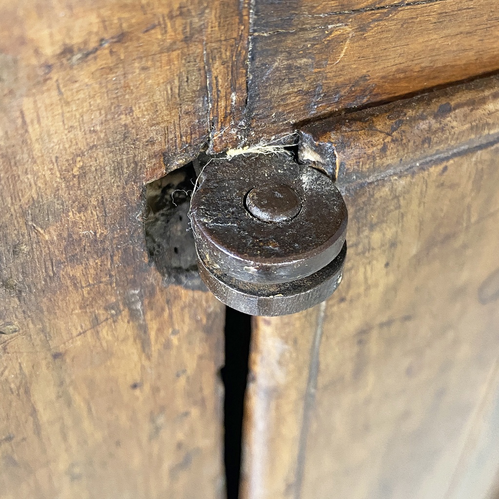 Credenza in legno, fine del 1600 ca. 