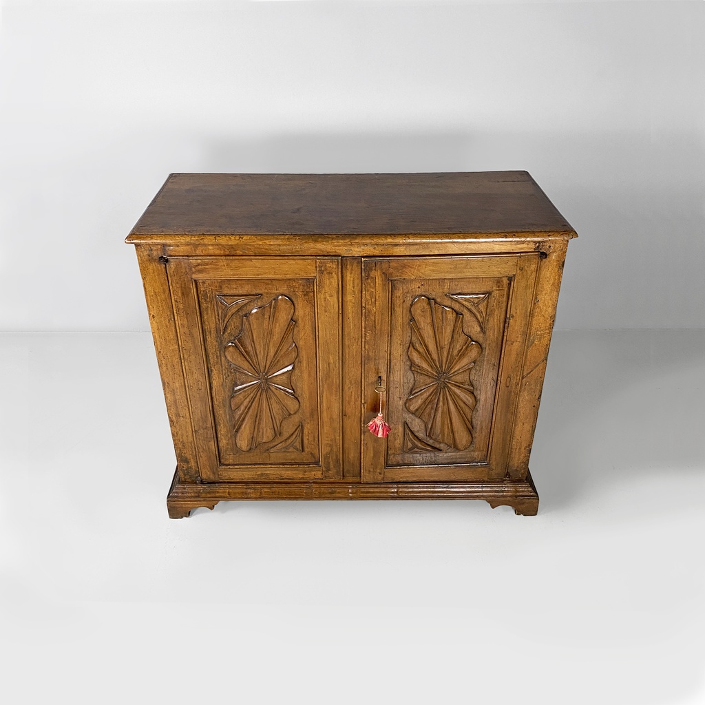 Credenza in legno, fine del 1600 ca. 
